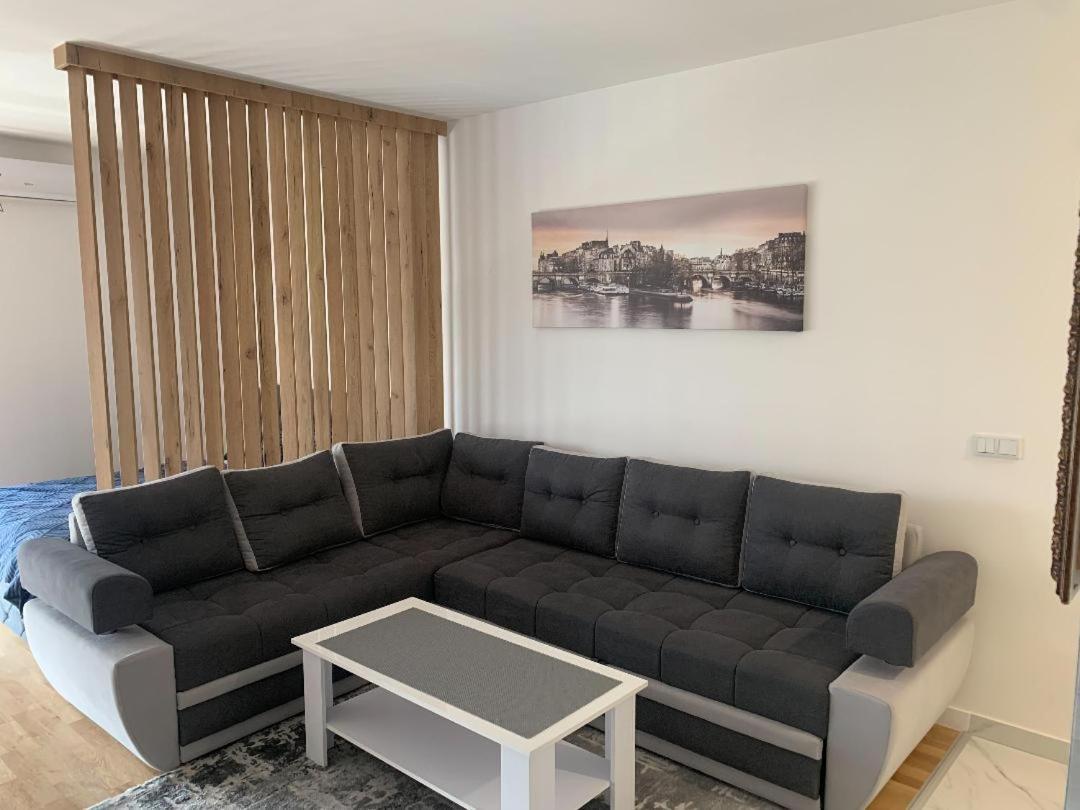Appartement City Heez Apartman à Tuzla Extérieur photo