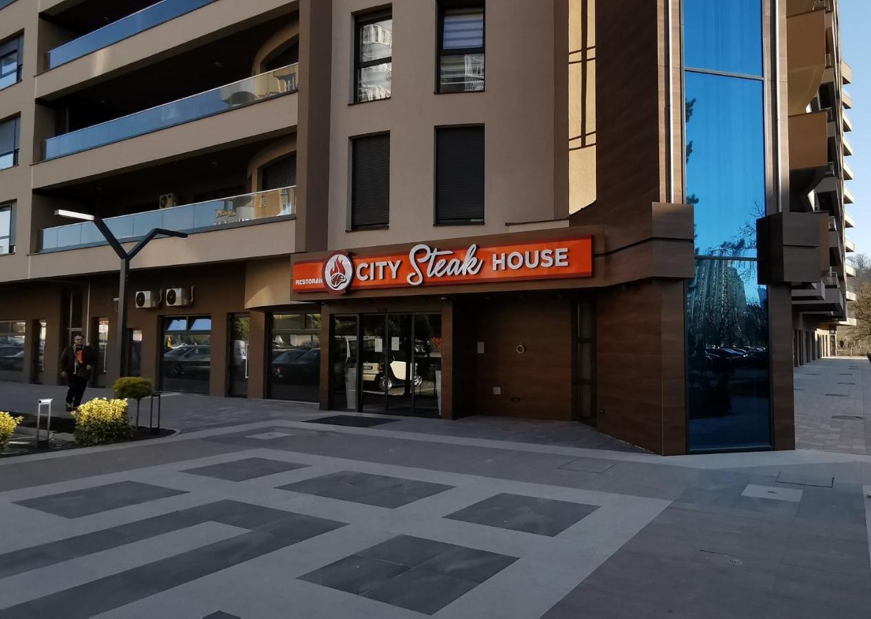 Appartement City Heez Apartman à Tuzla Extérieur photo